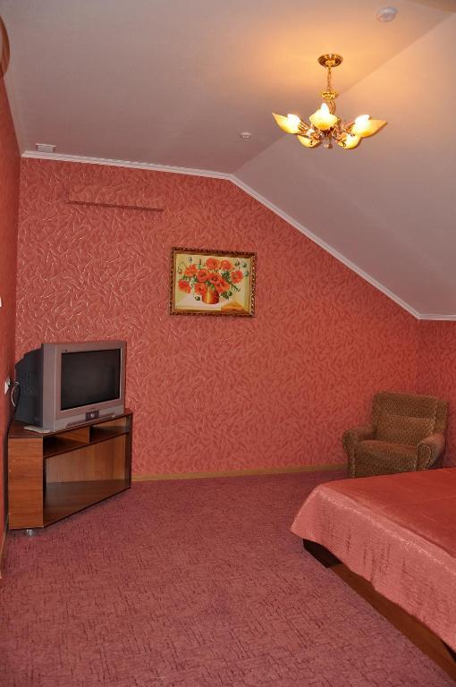 Focus Hotel Khoust Extérieur photo